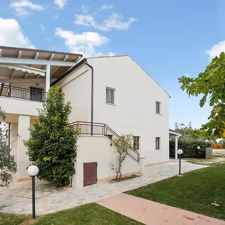 Willa Marchetti